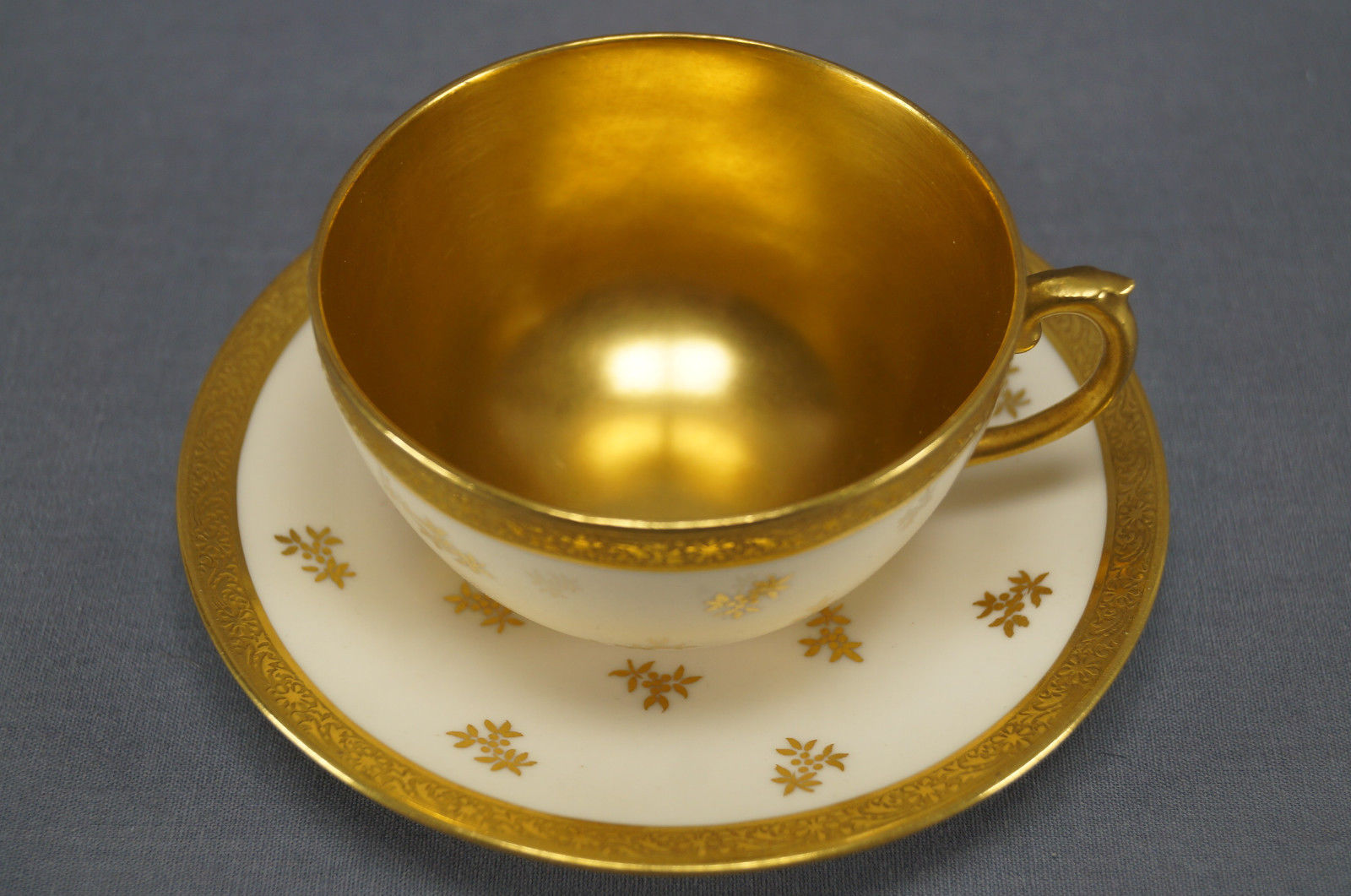 Coalport : Un top 5 de superbes tasses à thé ! 